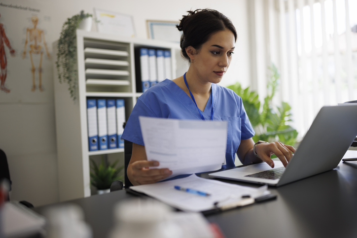 How to handle unpaid invoices and improve business cash flow